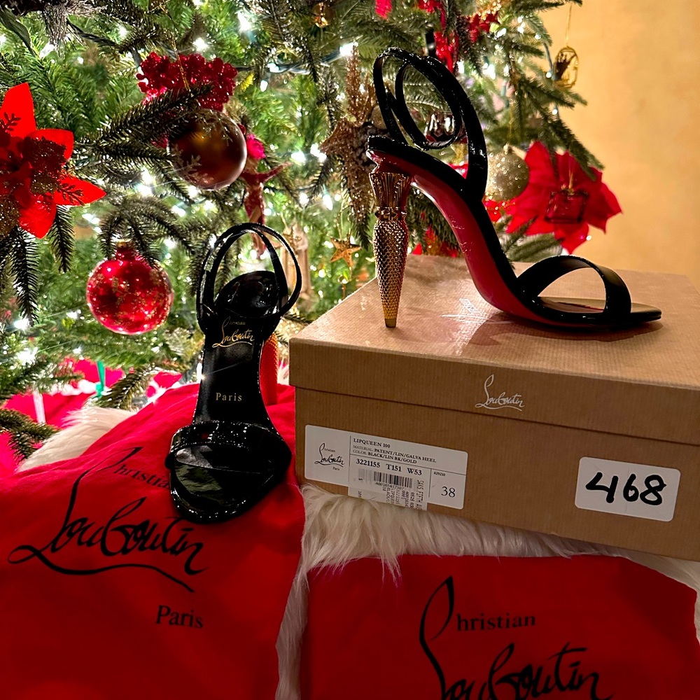 CHRISTIAN LOUBOUTIN - LIPQUEEN 
Lipqueen 100 Patent Leather Sandals